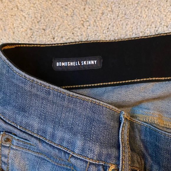 Torrid Premium Destroyed Bombshell Skinny Stretch Waist Jeans, Women's 18/28.5 - Picture 8 of 13